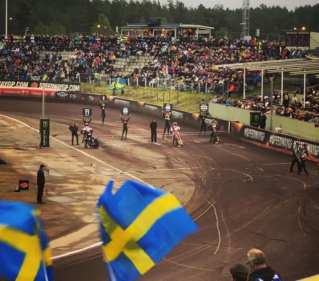 Publikfest och internationell uppmärksamhet