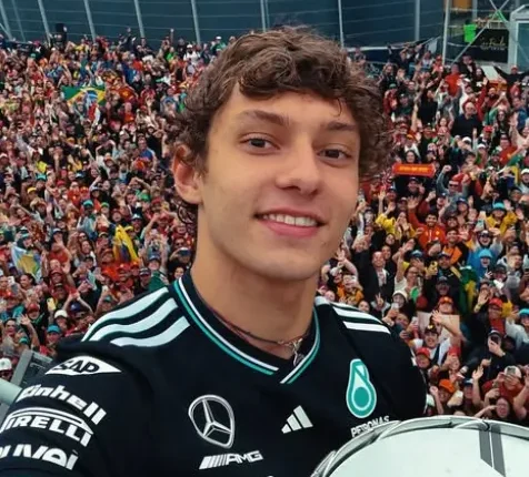 Antonelli chockar F1–världen med karriärens första pallplats